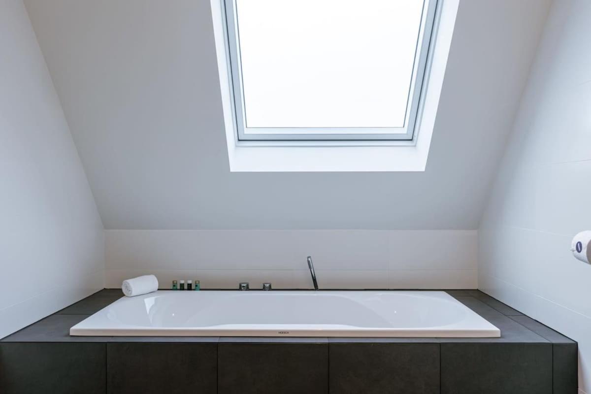 Huswell - Luxurious Apartment With Parking Beernem Εξωτερικό φωτογραφία